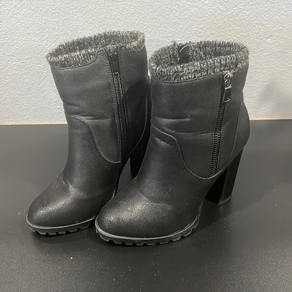Black Boots